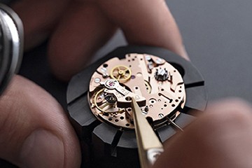 深圳百达翡丽手表官方售后洗油保养