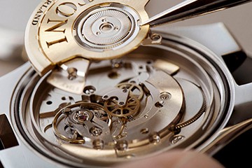 深圳百达翡丽机械表官方售后洗油