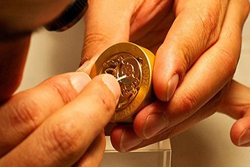 深圳百达翡丽为什么慢呢